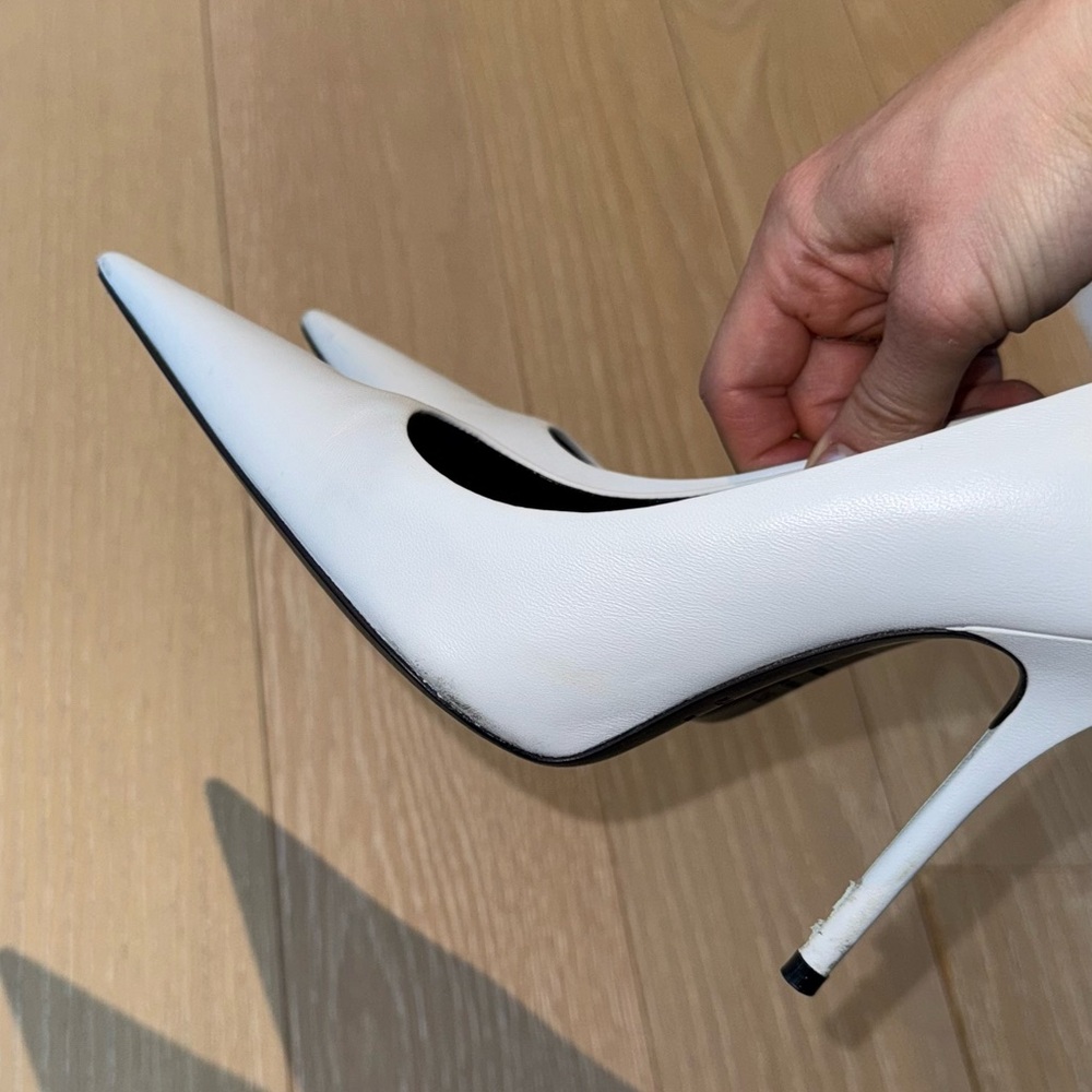 BALENCIAGA
Square Knife Pumps - Picture 10 of 11